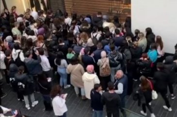 AVM'lerde efsane cuma yoğunluğu