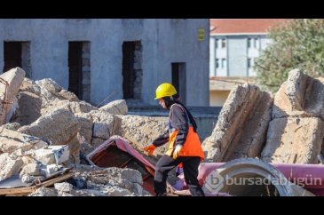 "Asrın felaketi" binlerce kişiyi AFAD gönüllüsü yaptı
