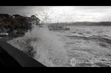 İstanbul'da fırtına: 1 can kaybı
