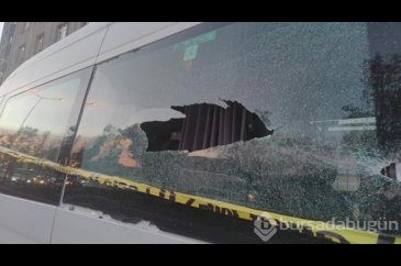 İstanbul'da seyir halindeki araca kalaşnikoflu saldırı: 1'i ağır 3 ...