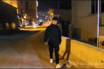 Bursa'da parkta bulduğu para dolu çantayı karakola teslim etti