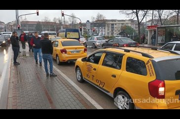 15 yaşındaki çocuk taksiciyi boynundan bıçakladı
