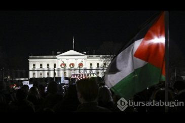 Yahudiler Beyaz Saray'ın önünde gösteri düzenledi