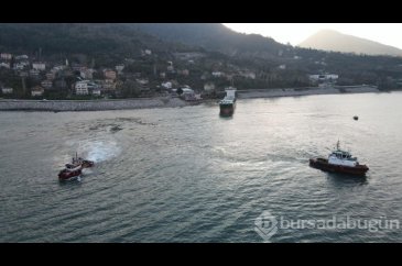 İnebolu'da karaya oturan gemiyi kurtarma çalışmaları sürüyor

