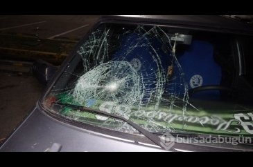 Açık otoparktaki 35 aracın camını bir şahıs kırdı