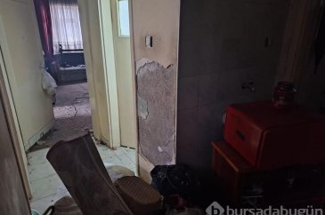 3 ton çöp çıkan evde 20 bin lira bulundu

