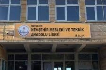 Fabrika gibi çalışan lise: Cirosu 5 milyona yaklaştı