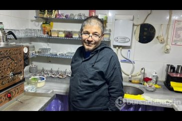 Çay ocağında siyaseti, küfürü ve uykuyu yasakladı