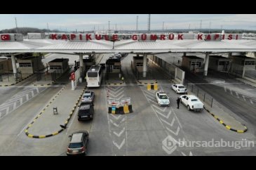 Avrupa'ya açılan sınır kapılarından 15 milyon yolcu geçiş yaptı