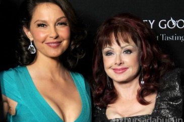 Ashley Judd: Ne kadar acı çektiğini görüyorum ve sorun değil