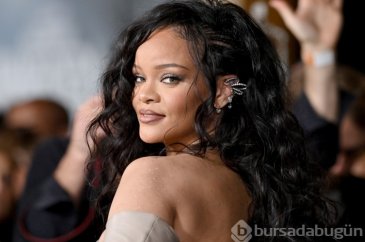 Rihanna'nın Sevgililer Günü koleksiyonu çok konuşuldu!