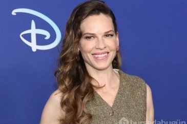 48 yaşındaki Hilary Swank ikizlerinin adlarını ilk kez paylaştı