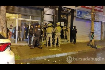 Fatih'te gece hareketli dakikalar: Matkap ve balyozla saldırıp 4 ki...