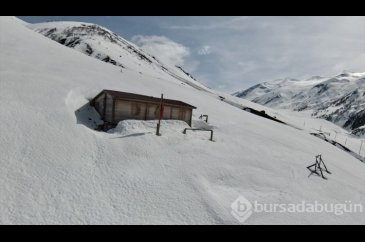 Kar altındaki Kavron Yaylası
