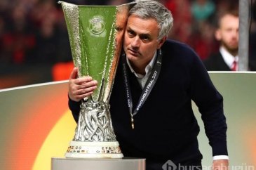 Jose Mourinho kimdir? Jose Mourinho'nun kariyerinde kaç kupa var?