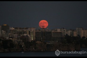 Görenleri hayran bırakan Süper Ay görüntüleri