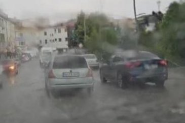 Kayseri'de sağanak yağmur etkili oldu!