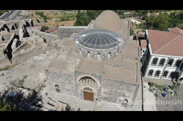 Depremde hasar alan kilisenin restorasyonu tamamlandı 