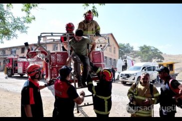 Kars'ta AFAD'dan gerçeğini aratmayan deprem tatbikatı
