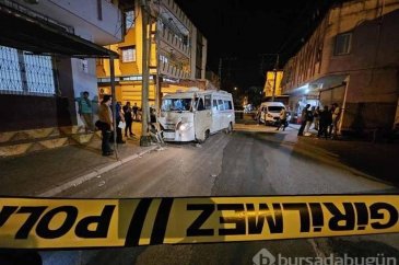 Dolmuş şoförü direksiyon başında silahlı saldırıya uğrayıp hayatını...
