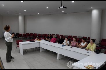 Osmangazi Belediyesi'nden velilere özel kitap atölyesi