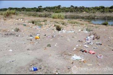 Kumköy sahilinde yine 'çöp manzarası'
