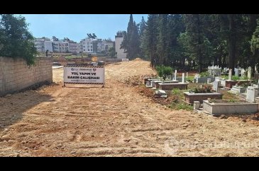 Selanik göçmenlerinin mezarları, yol olmayacak