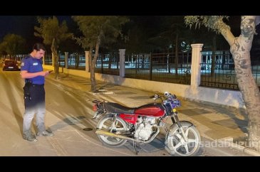 Otomobil, çarptığı motosikleti 70 metre sürükledi: 1 yaralı