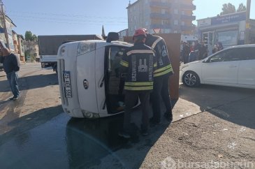 Üç araç birbirine girdi, Can pazarı yaşandı