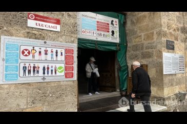 Tarihi cami ziyaretlerine kıyafet mecburiyeti getirildi