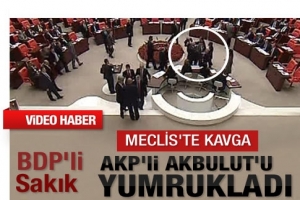 MECLİS'TE YUMRUK YUMRUĞA KAVGA