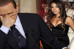 BERLUSCONİ'NİN SEKS PARTİSİNDEN ŞOK KARELER