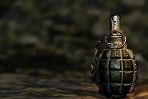 ÇÖPTEN EL BOMBASI ÇIKTI!