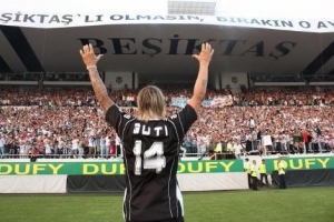 BECKHAM'IN YANINA GUTİ'Yİ İSTİYORLAR