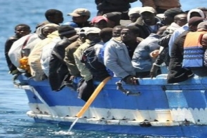 42 KAÇAK GÖÇMEN KURTARILDI