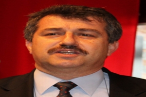 BAL-GÖÇ SİYASİ PARTİLERİN GÖÇMENLERE YETERİNCE YER VERMEMESİNDEN ŞİKAYETÇİ