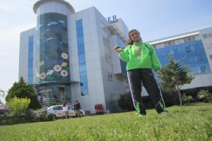 GÜLLE ATMADA ALTIN KIZ NİLÜFER'DEN