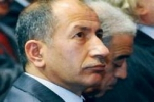 MHP'DE SÜRPRİZ DİRENİŞ