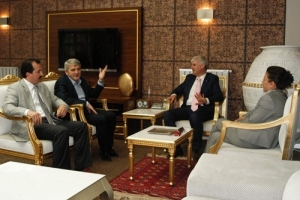AKP'Lİ ADAYLARDAN BOSHA HERSEK KONSOLOSLUĞUNA ZİYARET