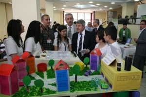 GELECEĞİN BİLİM ADAMLARI HÜNERLERİNİ SERGİLEDİ