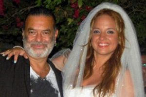 Eski eşinin 'MM'sini satıyor