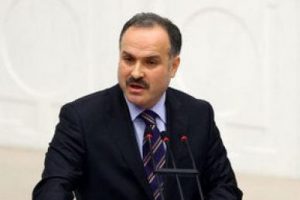 Kriz geliyor, fazla para harcamayın