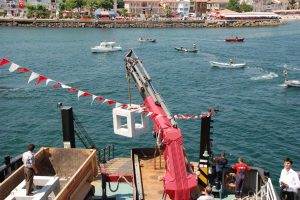 Mudanya sahillerine suni resifler bırakıldı