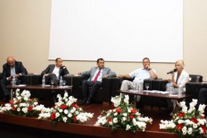 İncir üreticileri ve ihracatçılar UİB'de buluştu
