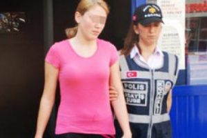 Zihinsel engelli kardeşini erkeklere sattı