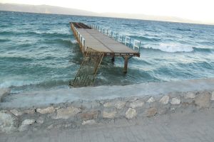 Tehlikeli iskeleye duvarlı önlem