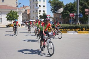 Tarihe pedal çevirdiler