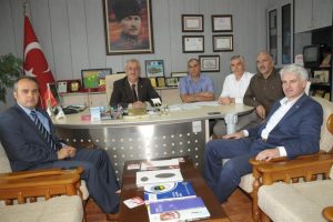 Milli Eğitim Müdüründen eğitime destek veren başkana şiirli teşekkür