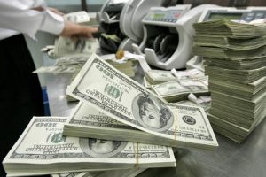 Piyasalar karıştı dolar yükseliyor