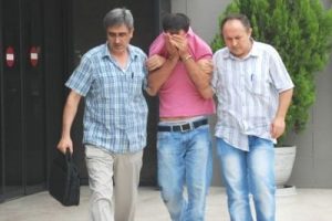 Hırsızlık mallarını evinde saklayınca yakalandı
